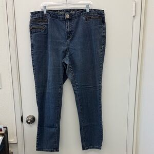 Avenue Classic Blue Straight Leg Size 18 Jeans